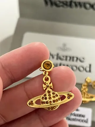 Pendientes Vivienne Westwood Orb Dorados