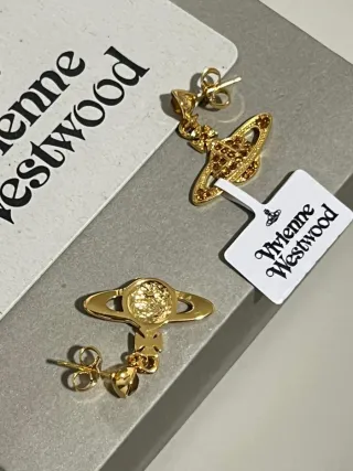 Pendientes Vivienne Westwood Orb Dorados