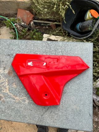 Tapas Laterales Derbi 2002