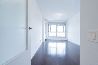 Piso en alquiler en Ensanche de Vallecas - Valdecarros en Madrid