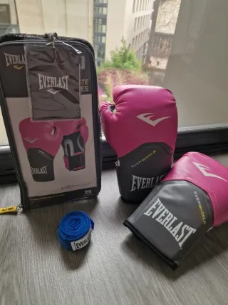Guantes de Boxeo Everlast Rosas 8 oz + vendas