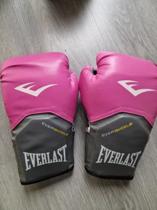 Guantes de Boxeo Everlast Rosas 8 oz + vendas