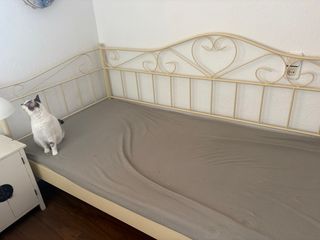 Cama individual blanca 1x2m metal + colchón