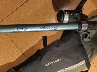 Caña de pescar Symbios 420 con accesorios.