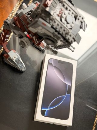 iPhone 16 Pro Max Negro + 2 fundas. Como nuevo