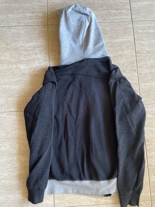 Sudadera con cremallera bicolor