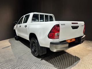Toyota Hilux 2.4 D-4D Cabina Doble GX