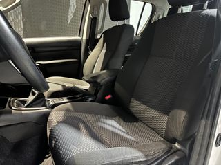 Toyota Hilux 2.4 D-4D Cabina Doble GX