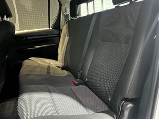 Toyota Hilux 2.4 D-4D Cabina Doble GX