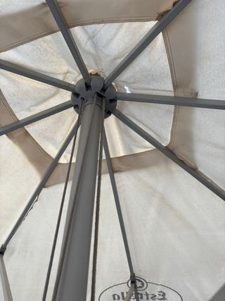 Sombrilla exterior publicidad Estrella Galicia