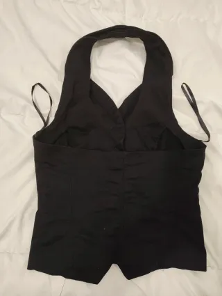 Elegante chaleco negro