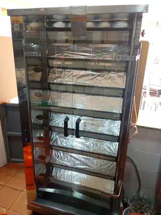 Asador de pollos profesional