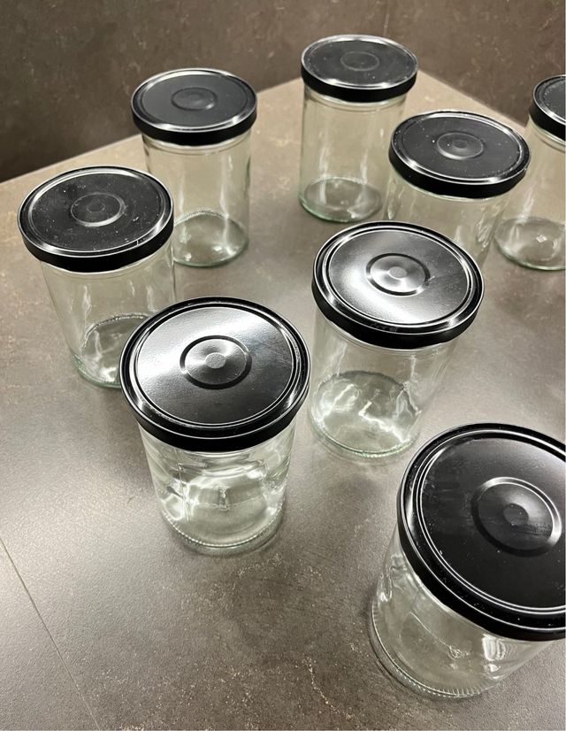 Lotto di 10 barattoli multiuso con coperchio nero