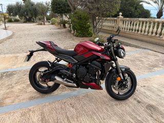 TRIUMPH Street Triple 765 RS Roja/Negra
