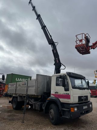 Man 18.264 Basculante con grúa HIAB