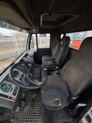 Man 18.264 Basculante con grúa HIAB