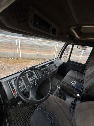 Man 18.264 Basculante con grúa HIAB