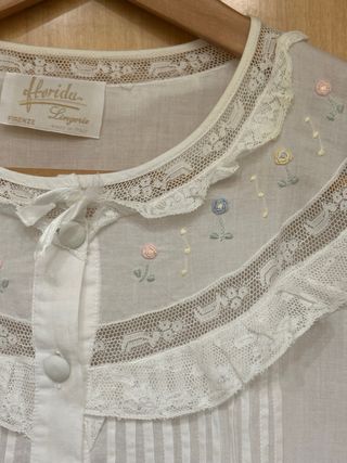Camisón blanco con encaje