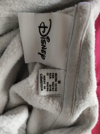 Sudadera gris con estampado de Stitch