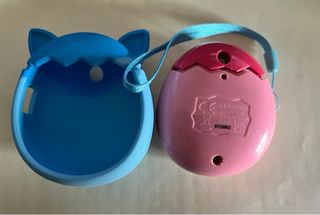 Tamagotchi Pix Rosa con Funda Azul
