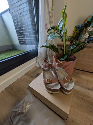 Sandalias Genuins Marrón Plataforma