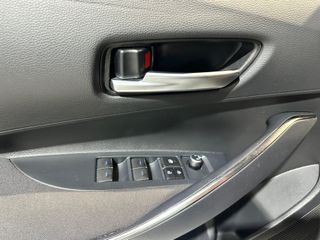 Toyota Corolla 1.8 125H BUSINESS PLUS E-CVT