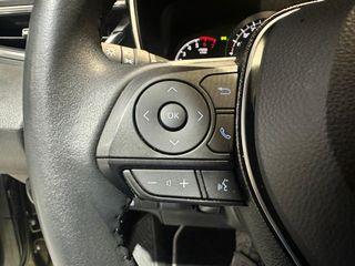 Toyota Corolla 1.8 125H BUSINESS PLUS E-CVT