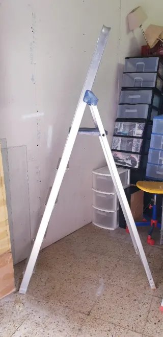 ESCALERA CON TRANSPORTE INCLUIDO