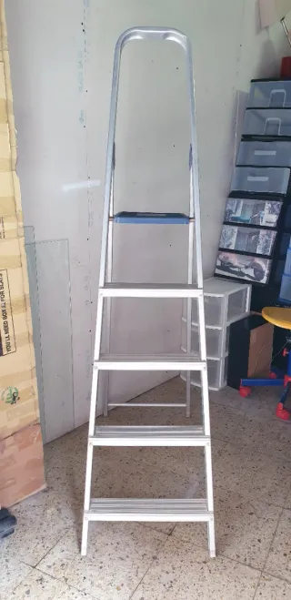 ESCALERA CON TRANSPORTE INCLUIDO