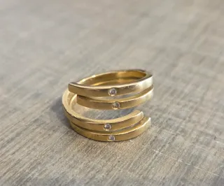 Anillo Oro 18k con Brillantes Ajustable