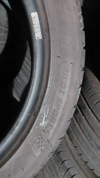 Neumático 225/45/17