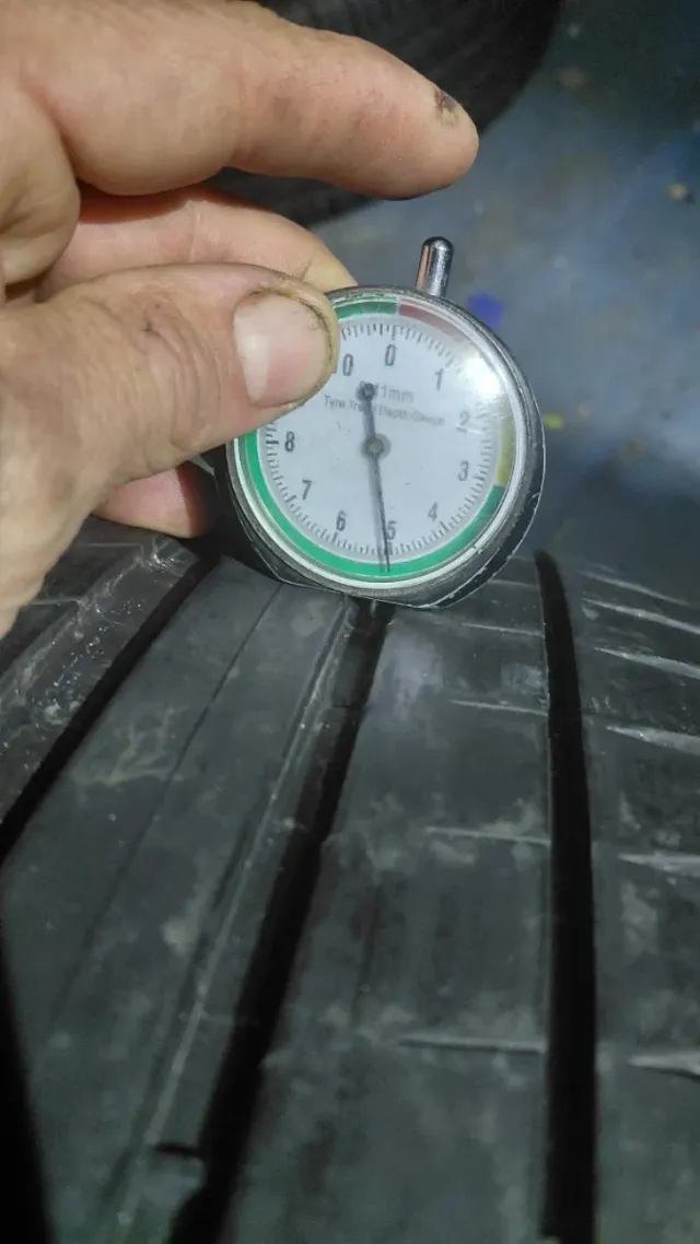 Neumático 225/45/17