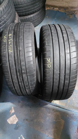 Neumático 225/45/17