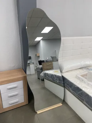 ELEGANTE ESPEJO DE PIE