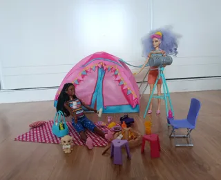 Barbie Acampada