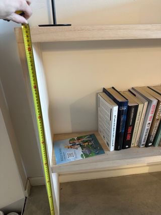 Estantería de madera hecha a medida