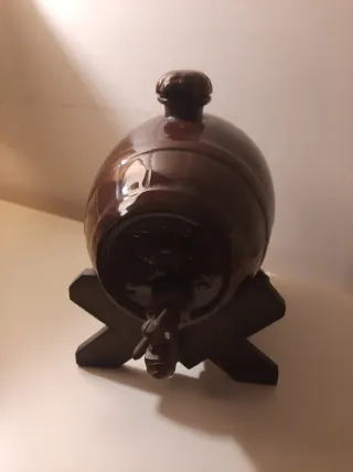 Piccola botte decorativa in ceramica