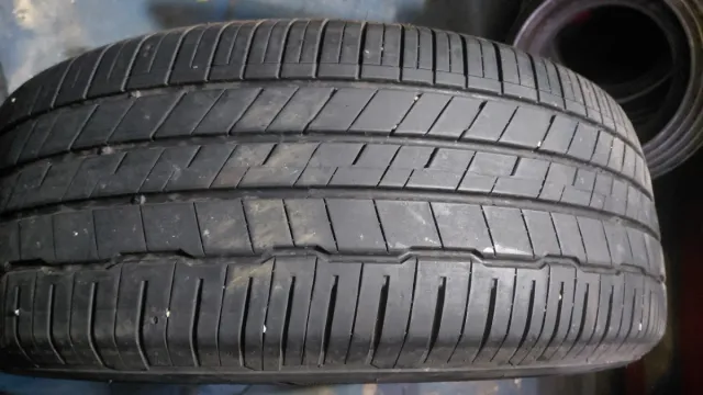 Neumático 235/55/19