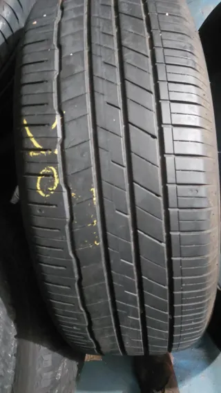 Neumático 235/55/19