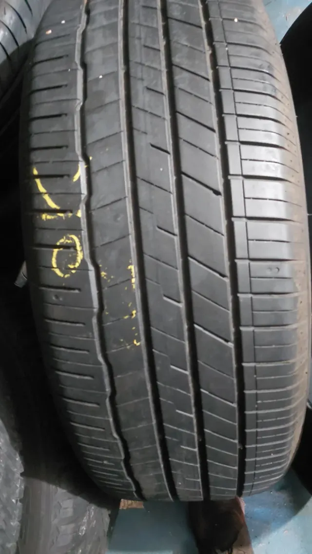 Neumático 235/55/19