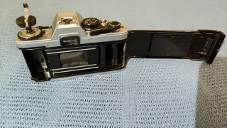 Cámara Olympus OM10 Plata y Negra