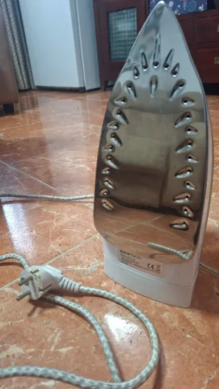 Plancha de ropa Taurus Artico