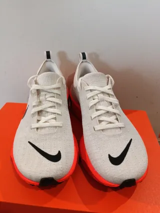 Nike Invincible Run 3