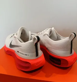 Nike Invincible Run 3