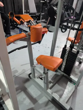 Liquidación máquina Curl Predicador Gimnasio