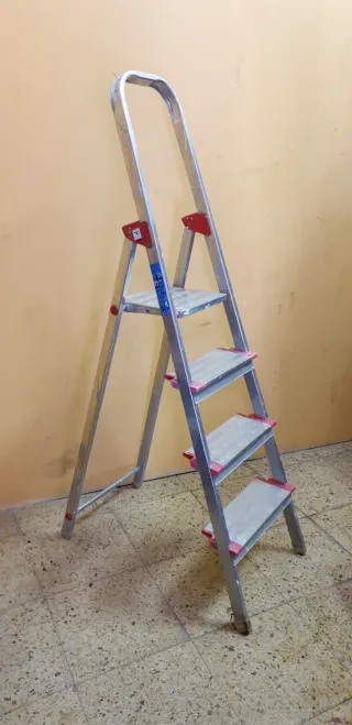ESCALERA CON TRANSPORTE INCLUIDO