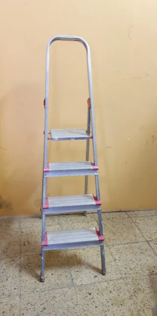 ESCALERA CON TRANSPORTE INCLUIDO