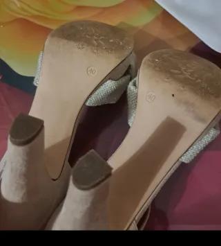 Blusa leopardo + tacones beige