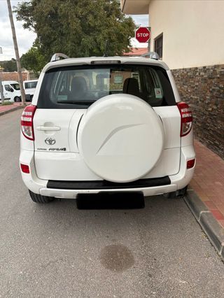 Toyota RAV4 2010