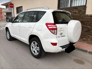 Toyota RAV4 2010